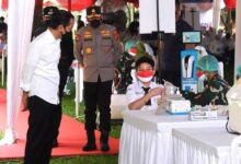 Presiden Pantau Vaksinasi Pelajar Di Jawa Barat