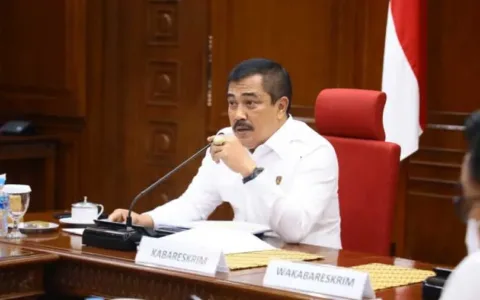 Presiden Instruksikan Polri Tak Reaktif Soal Mural 404: Not Found