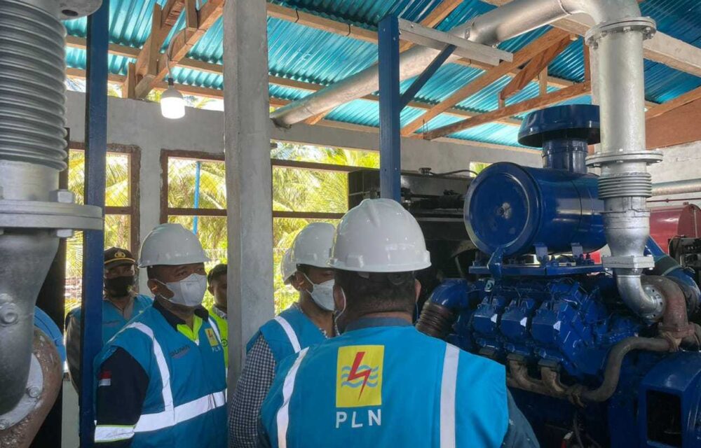 Pln Aliri Listrik Desa Tayando Yamtel Di Maluku