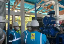 PLN Aliri Listrik Desa Tayando Yamtel di Maluku