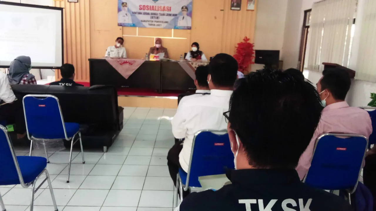 Kadinsos Minta Bantuan RTLH di Pandeglang Harus Tepat Sasaran