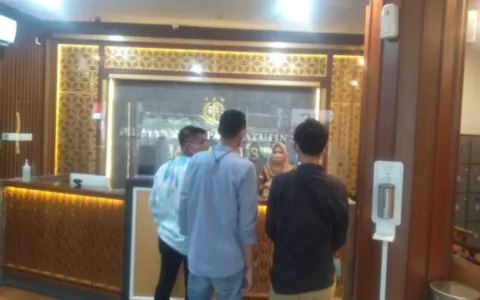 Dituding Melakukan Kecurangan, Mahasiswa Laporkan Walikota Cilegon ke Kejagung