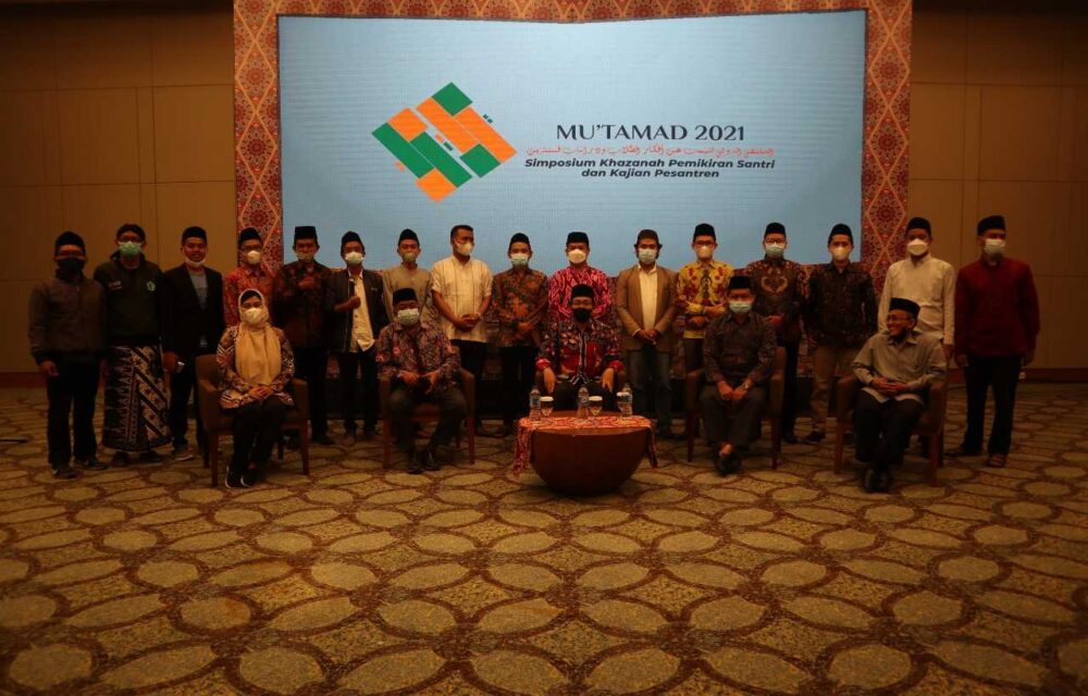 Dirjen Pendis Buka Simposium Khazanah Pemikiran Santri Dan Kajian Pesantren
