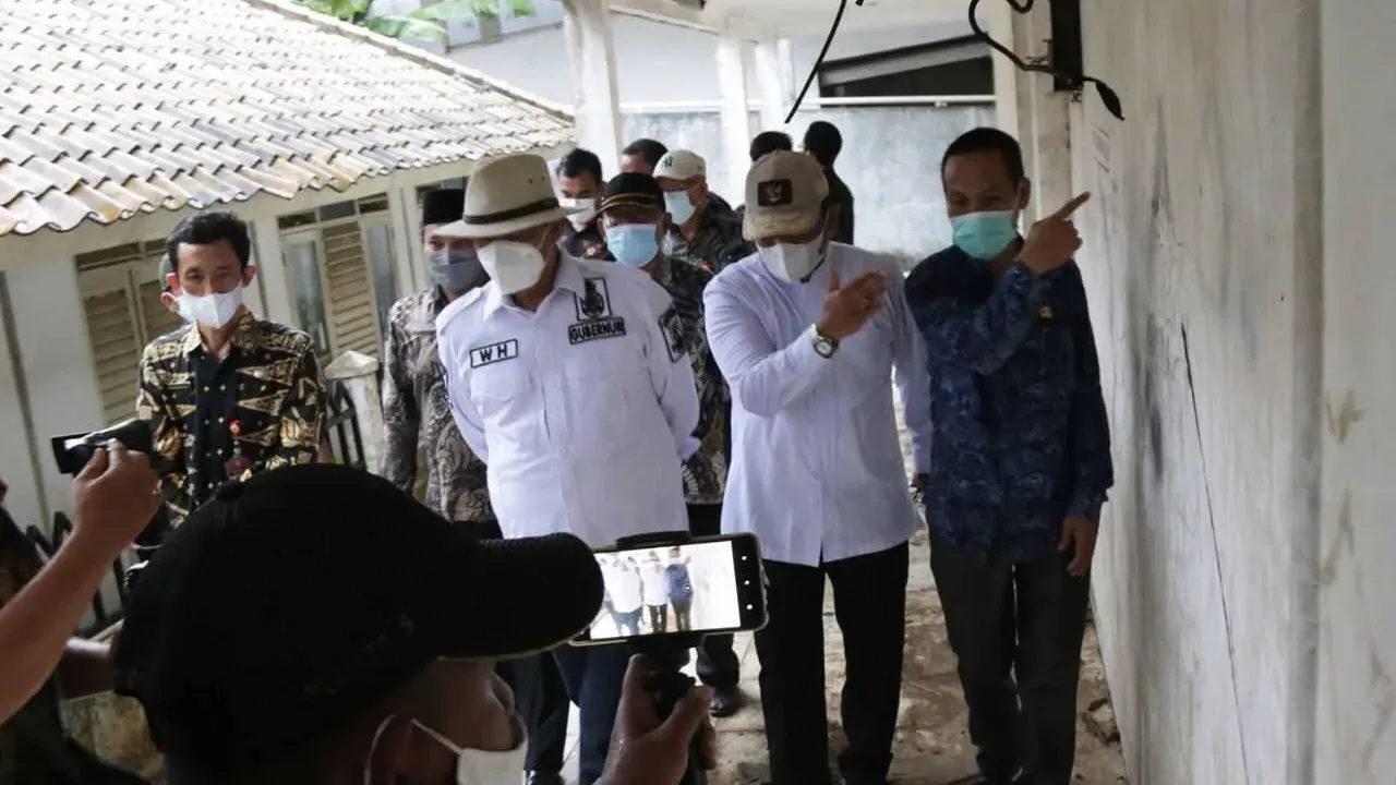 NGERIH…Gubernur Banten Akan Bangun RS Bernuansa Wisata di Labuan