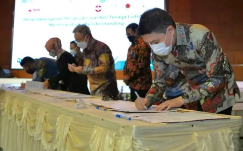 SAH…PLN Pastikan Dukung Investasi Sektor Bisnis dan Industri