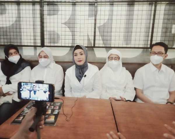 Inspiratif...!Komunitas Raslina Rashidin Peduli Warga Miskin
