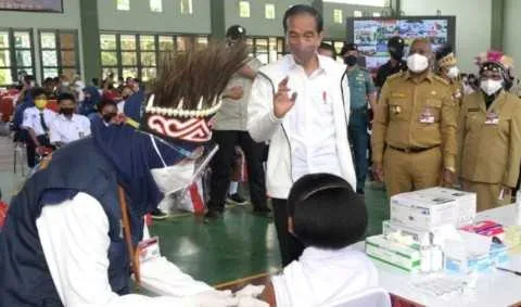 Jokowi Apresiasi Antusiasme Masyarakat Papua Barat Ikuti Vaksinasi Covid-19