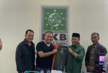 Bergairah...!Tokoh Muda Sumsel Resmi Berseragam Pkb, Begini Ceritanya