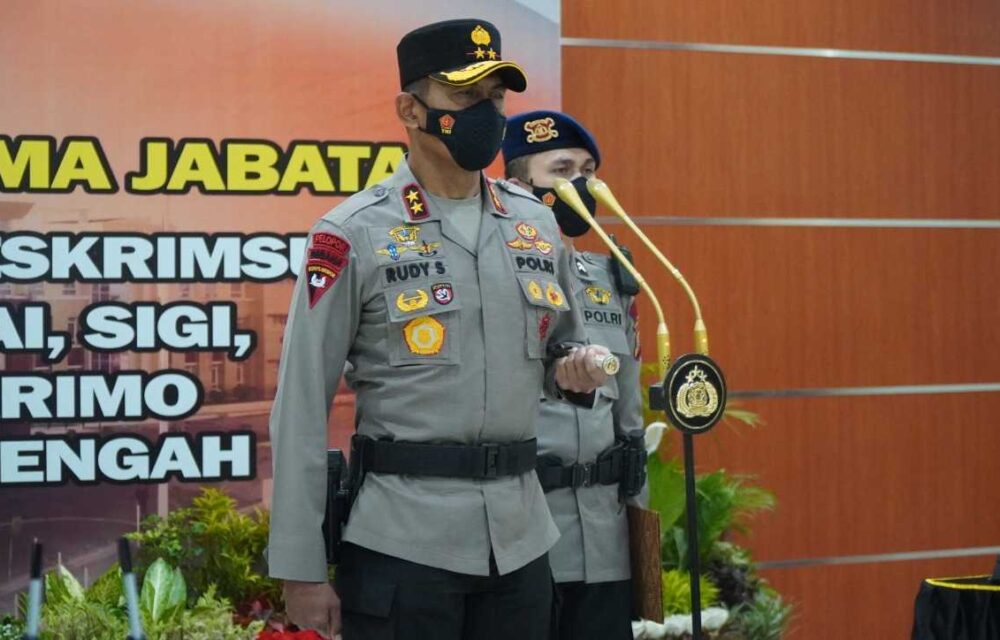 Kapolda Sulteng Pimpin Sertijab 2 Pju Dan 4 Kapolres