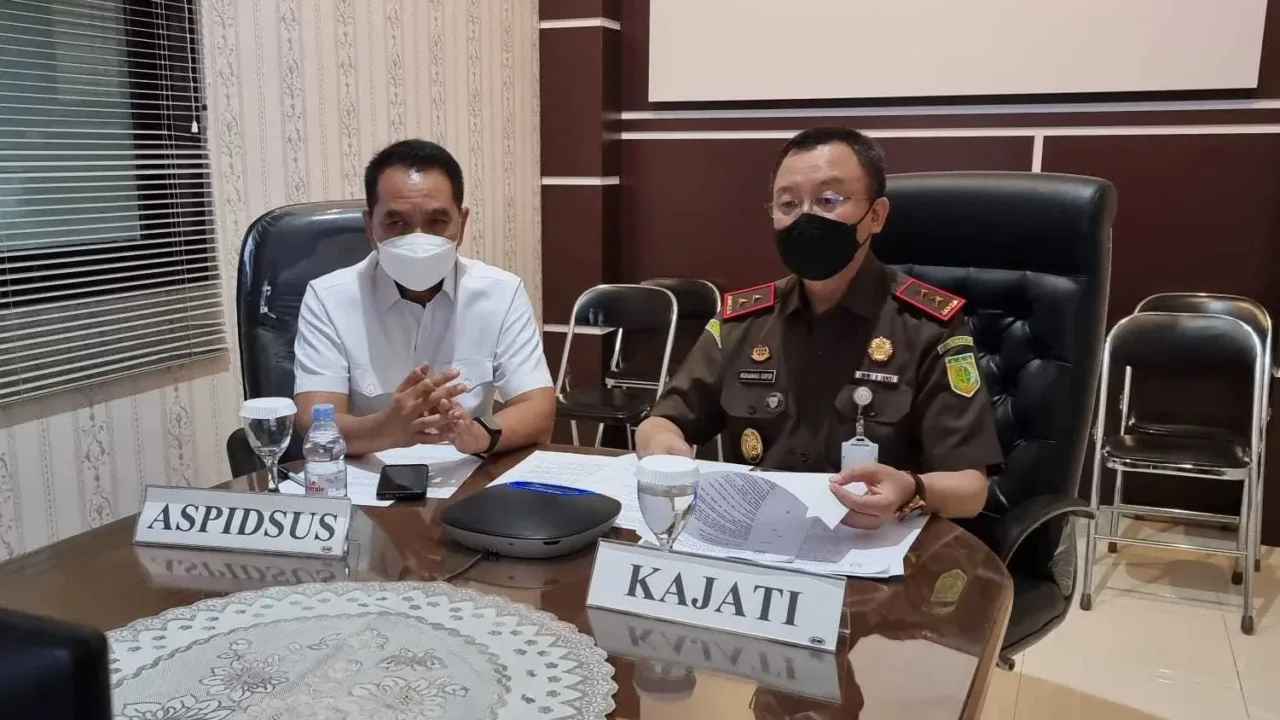 JANGAN KENDOR...!Rugikan Negara 74,8 Miliar, Kejati Jatim Tetapkan RDC Jadi Tersangka