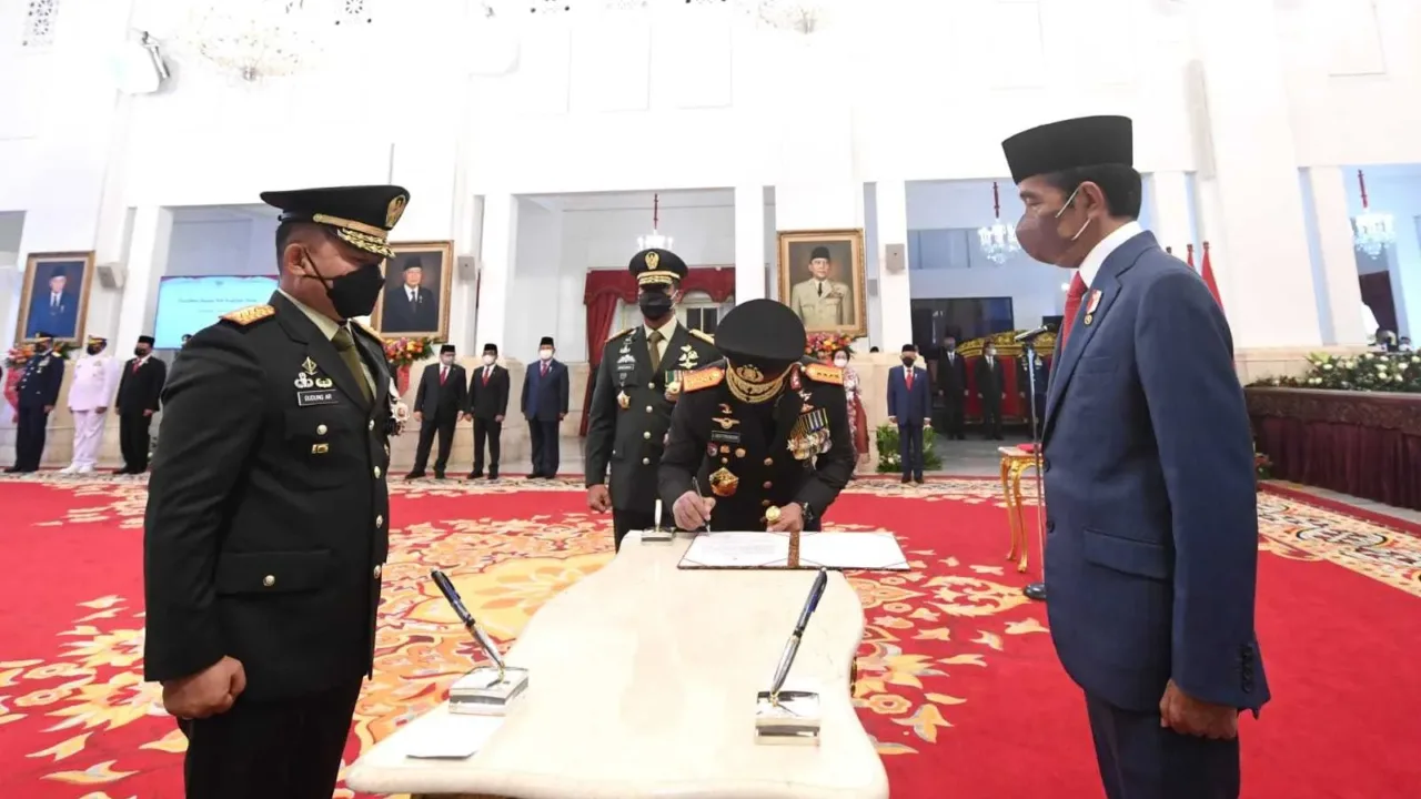 KEREN GAES...!Presiden Lantik KASAD di Istana