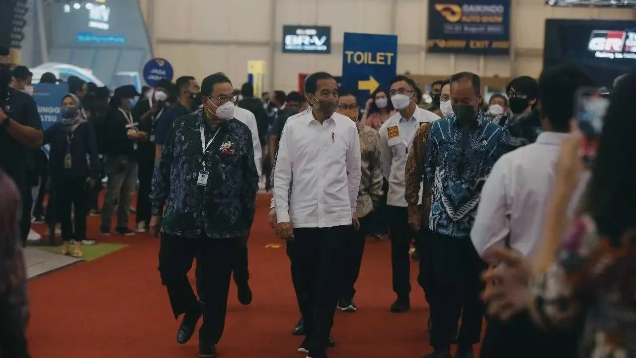 TOP…Andika dan Zaki Sambut Presiden di GIIAS 2021
