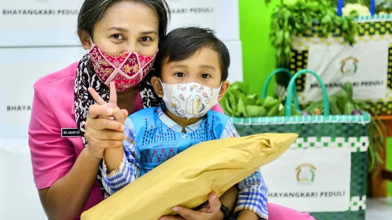 TOP…Ketua Umum Bhayangkari Peduli Yayasan Rumah Singgah di DIY