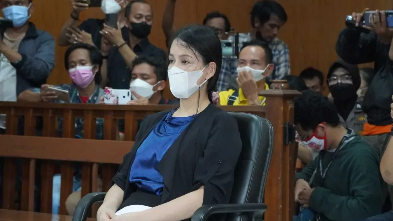 GITU DONG…Gunakan Nurani, Kejagung Bebaskan Tuntutan Setahun Penjara Valencya