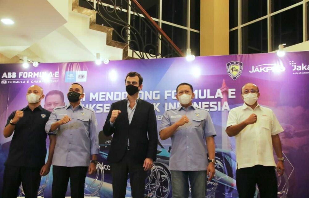 Bamsoet Siap Suskeskan Balap Dunia Formula-E Di Jakarta