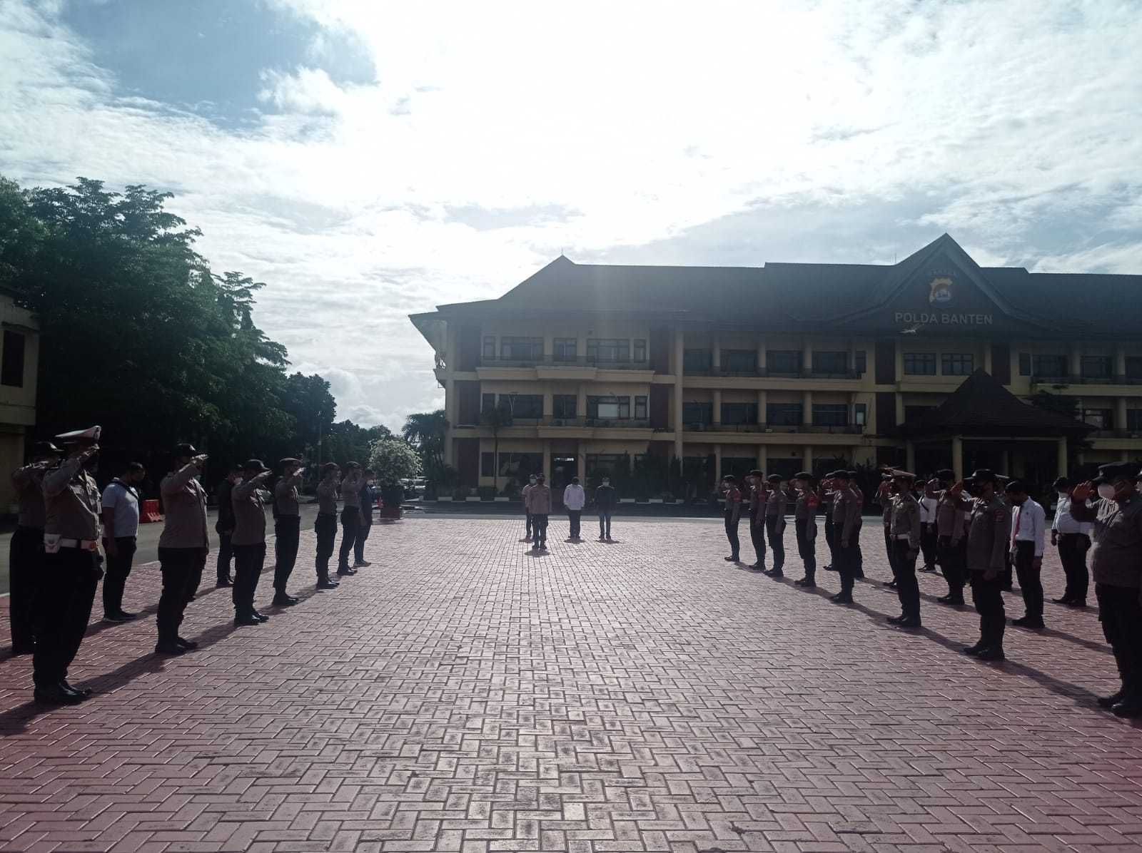 Spkt Polda Banten Laksanakan Serah Terima Piket Pelayanan Polda Banten