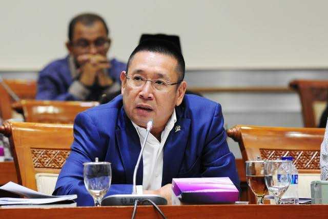 Anggota Dpr Ri Sarankan Ojk Tiru Kerja Polri