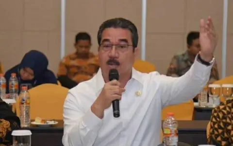 BONGKAR…Hendrik Lewerissa, Ada Aroma Tak Sehat Terkait Kebakaran Kilang