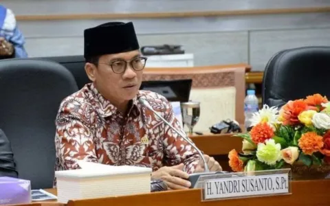 Kembali Dibuka, Komisi VIII Minta Kemenag Revisi Besaran Biaya Umrah