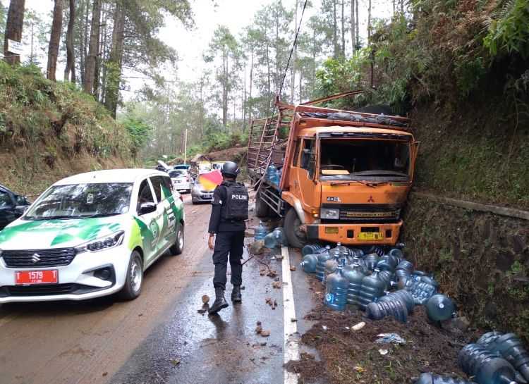 Sikat...!Membahayakan Dan Merugikan Negara, Truk Odol Diminta Ditertibkan