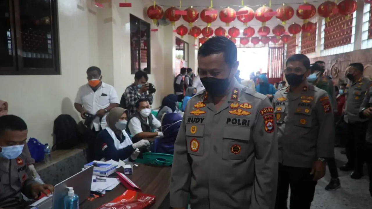Kapolda Banten Pantau Pelaksanaan Gebyar Vaksinasi di Lebak