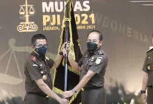 Wakil Jaksa Agung Serahkan Petaka PJI ke Amir Yanto