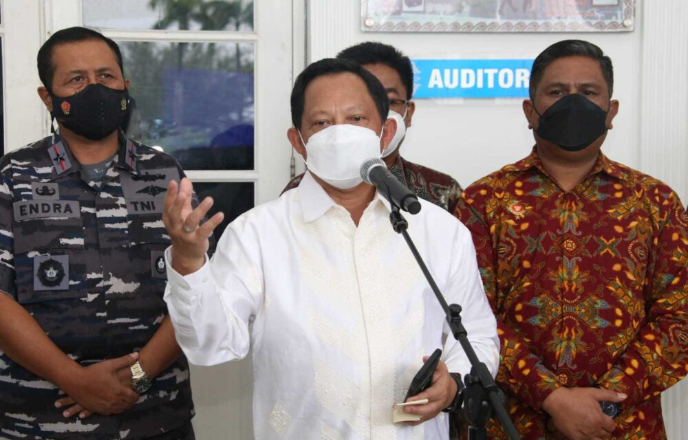 Peringatan Keras...!Mendagri Minta Pemda Serius Percepat Vaksinasi