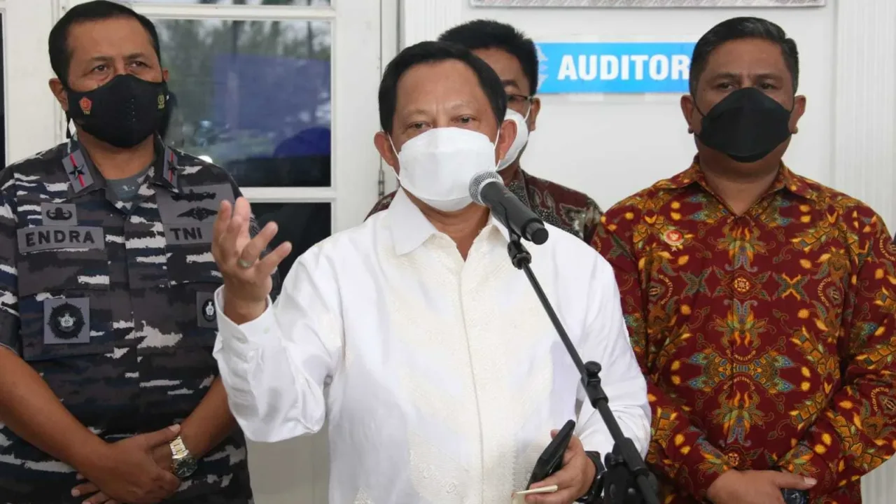 PERINGATAN KERAS…Mendagri Minta Pemda Serius Percepat Vaksinasi