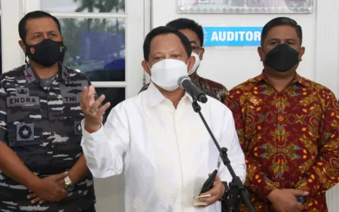 PERINGATAN KERAS…Mendagri Minta Pemda Serius Percepat Vaksinasi