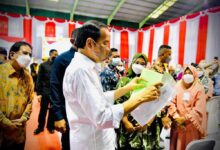Presiden Jokowi Serahkan Sertifikat Tanah Di Kaltara