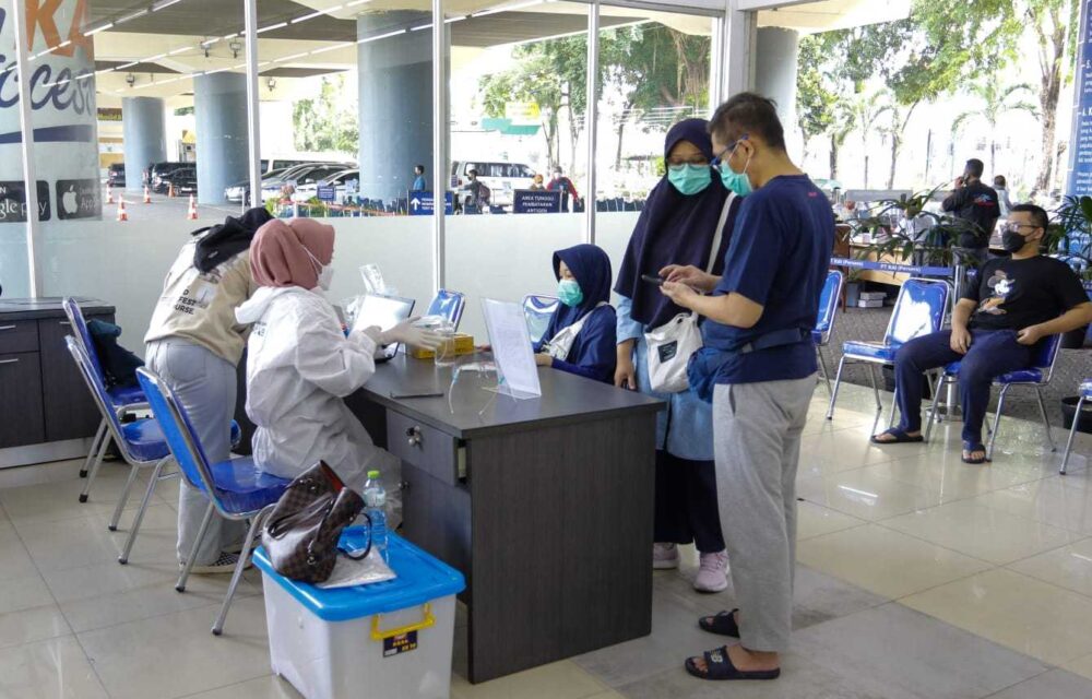 Mantap...!Stasiun Bekasi Layani Tes Pcr Penumpang Anak Saat Nataru