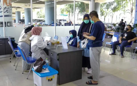 MANTAP…Stasiun Bekasi Layani Tes PCR Penumpang Anak Saat Nataru