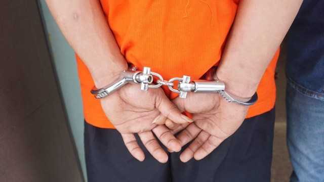 Polisi Tangkap 2 Pelaku Yang Coba Bobol Mesin Atm Di Nanga Mahap, Kalbar