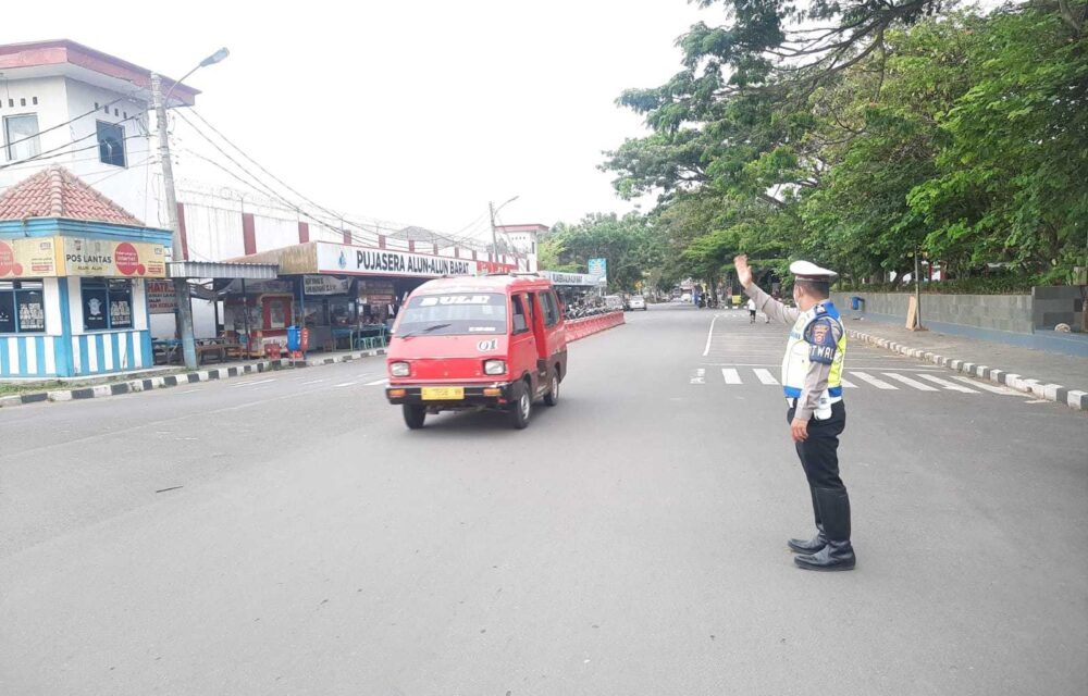 Ditlantas Polda Banten Laksanakan Penjagaan Dan Pengaturan Lalu Lintas