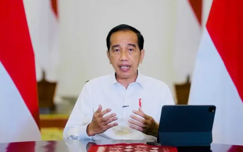 Presiden Jokowi Rombak Pejabat Utama di Kejagung, Ada Apa