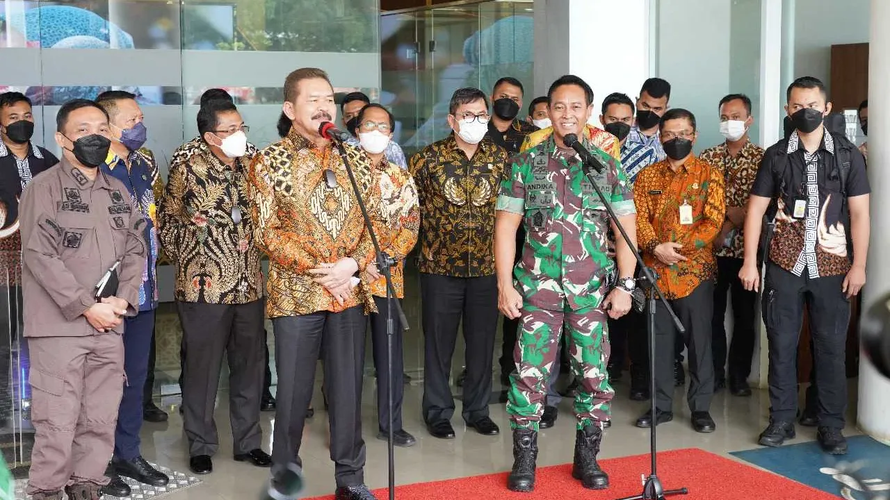 Panglima TNI Kunjungi Jaksa Agung, Ada Apa