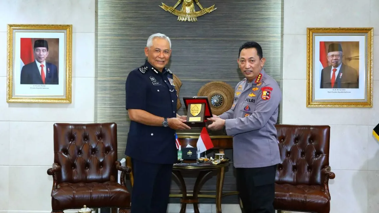 Jendral Listyo Sigit Bertamu Kepala Kepolisian Malaysia, Ada Apa
