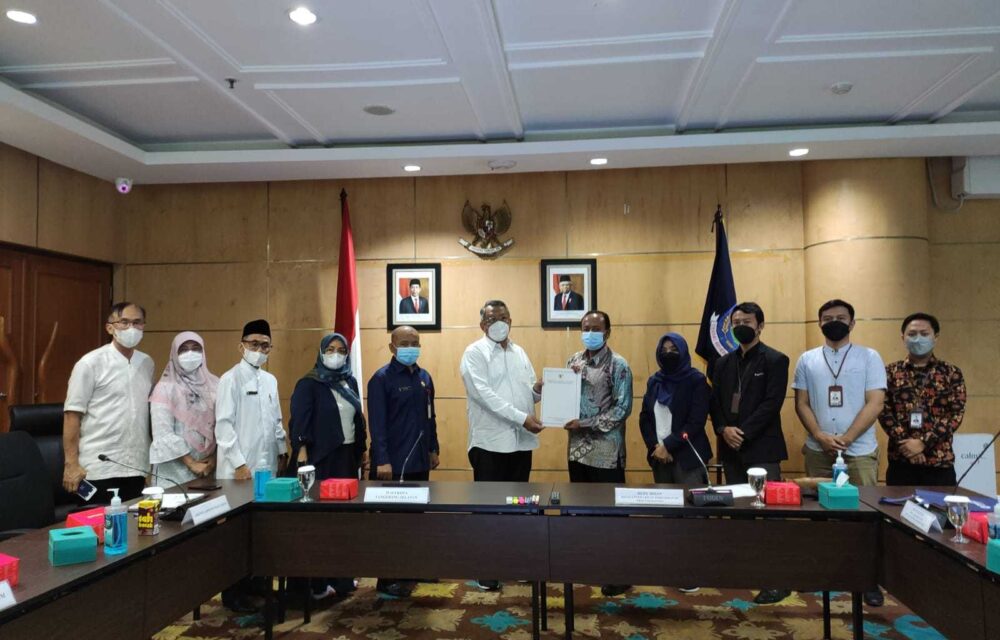Ombudsman Banten Serahkan Hasil Penilaian Kepatuhan Wali Kota Tangsel