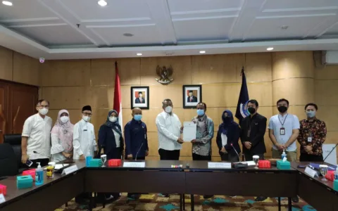 Ombudsman Banten Serahkan Hasil Penilaian Kepatuhan Wali Kota Tangsel