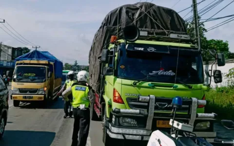 Lakukan Kejahatan Lalu Lintas, 18 Truk ODOL Ditilang Satlantas Polresta Tangerang