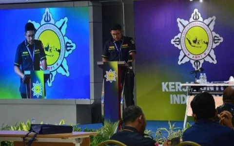 Ajus Linggih, Wajah Baru AMPI Melalui E-KTA Sistem Wesite dan Aplikasi