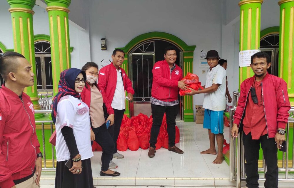 Bara Jp Banten Bagikan 500 Paket Sembako Ke Korban Banjir Di Kota Serang