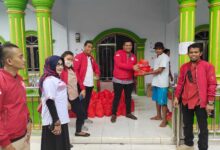 Bara Jp Banten Bagikan 500 Paket Sembako Ke Korban Banjir Di Kota Serang