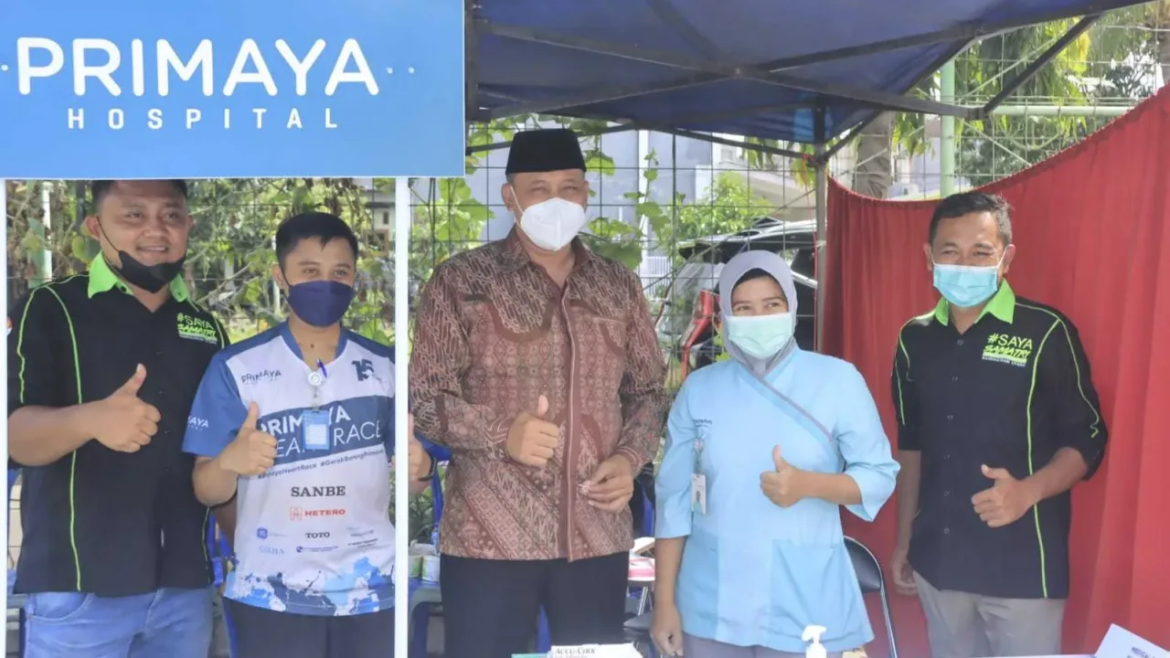 TRI ADHIANTO MERESMIKAN MASJID NURUL FALAH.