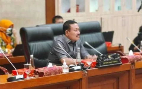 Pimpinan Komisi VI DPR Minta Mendag Perbaiki Distribusi Minyak Goreng