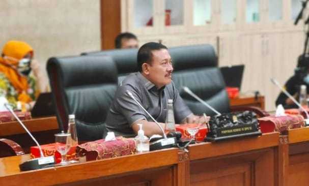 Pimpinan Komisi Vi Dpr Minta Mendag Perbaiki Distribusi Minyak Goreng
