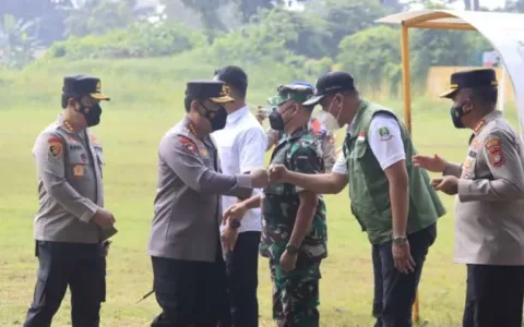 Plt. Wali Kota Bekasi Tri Adhianto Sambut KAPOLRI Sidak Produsen Minyak Goreng