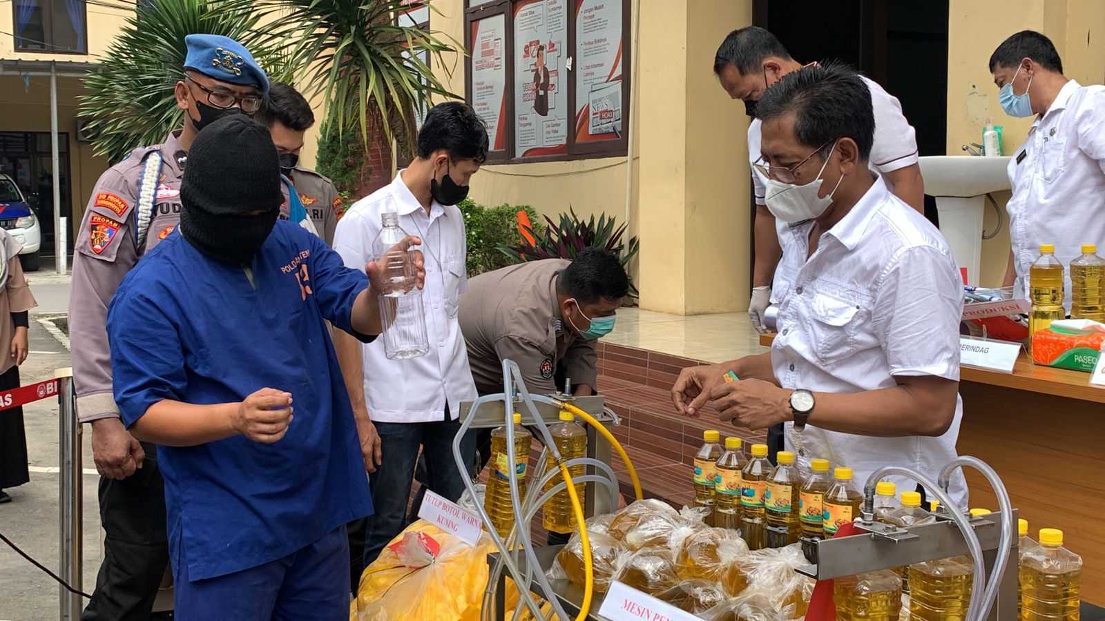 Polda Banten Berhasil Bongkar Mafia Minyak Goreng Curah Dalam Kemasan