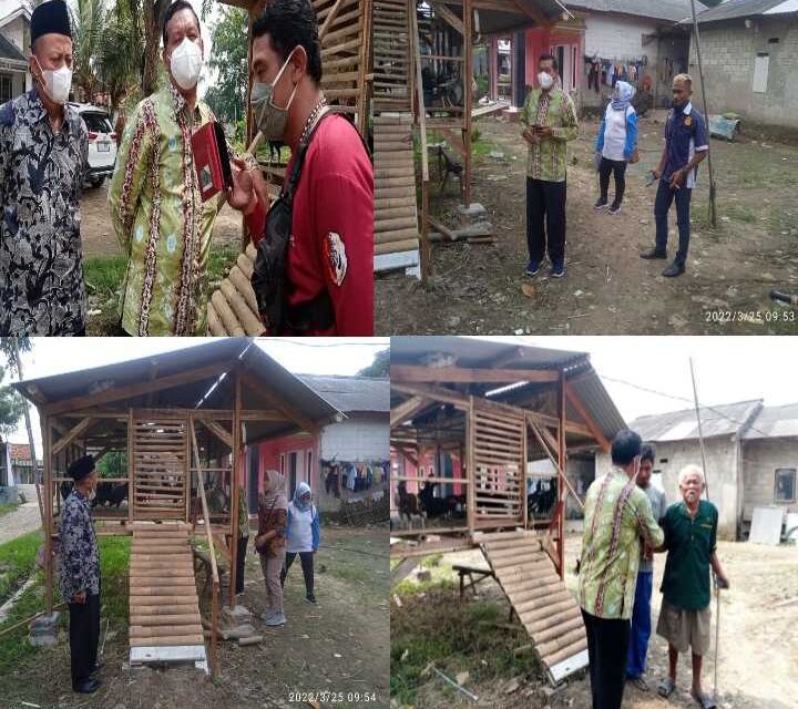 Kemensos Melalui Balai Rehabilitasi Sosial Sentra Terpadu Pangudi Luhur Bekasi,Memberikan 36 Ternak Ayam