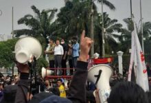 Saat Demo, Sufmi Dasco Pilih Diam Terkait Ratu Koridor